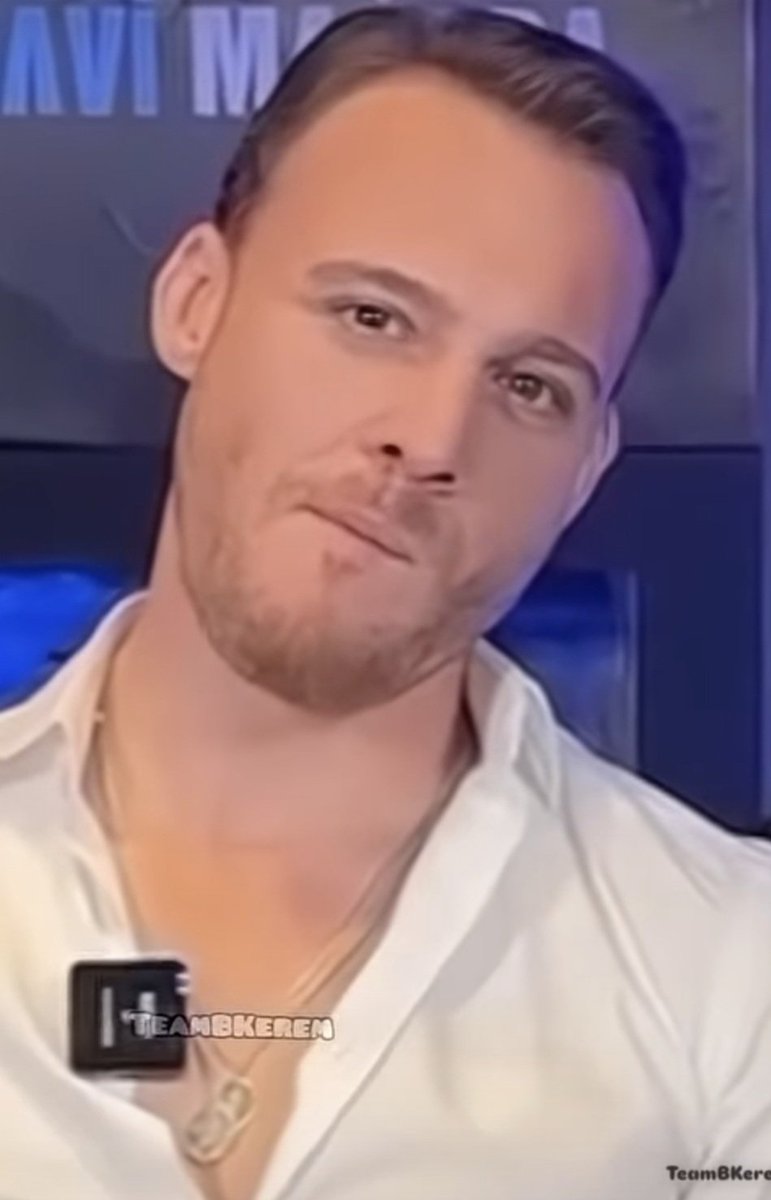 ÉL decide, él es quien dirige su carrera, siempre fue así,  así que respeto a sus decisiones. A estas alturas de su vida y de su carrera no vamos a ser nosotras quienes le marquemos su agenda.
El que quiera estar que esté...
Buen día amigas🥰🥰
#KeremBürsin