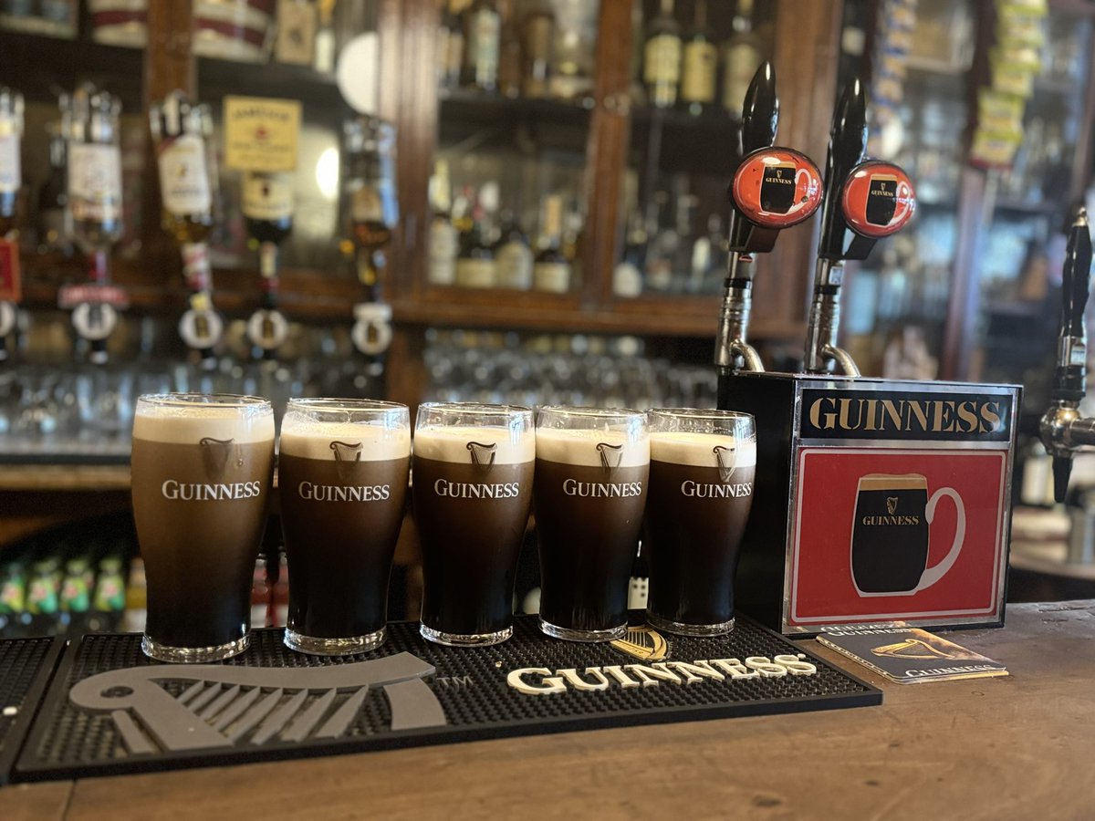 John Kavanagh, The Gravediggers - Dublin. 

🥛

#Guinness #PintsofG #PintsoGuinness