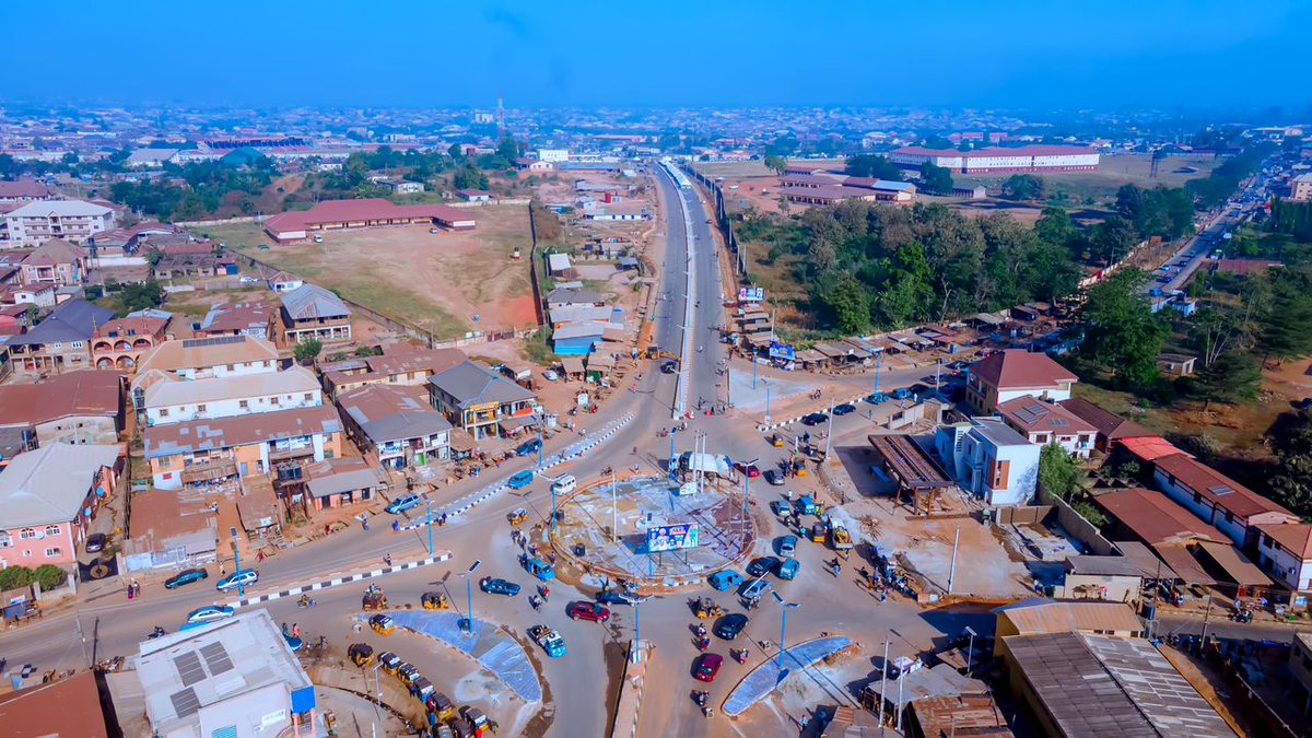 Youths4Makinde's tweet photo. Welcome to the new Osun State
The completed Osogbo Ringroad by the administration of His Excellency, Governor Ademola Adeleke.
#adelekemidtermscorecard
#ImoleImpactfulGovernance
#ForAGreaterOsun
#ImoleTill2030 https://t.co/H6qtSqNLmx