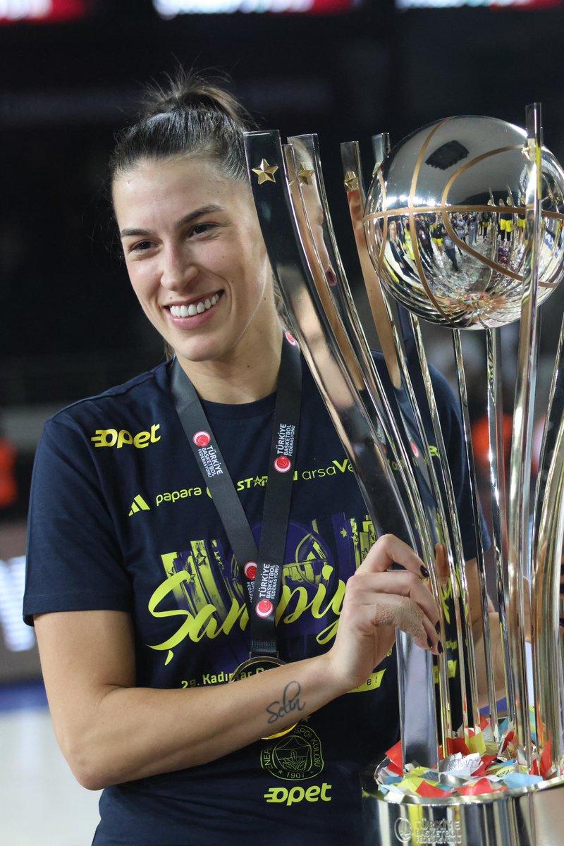 herkeseeee kupalı bir günaydın 💛💙🏆