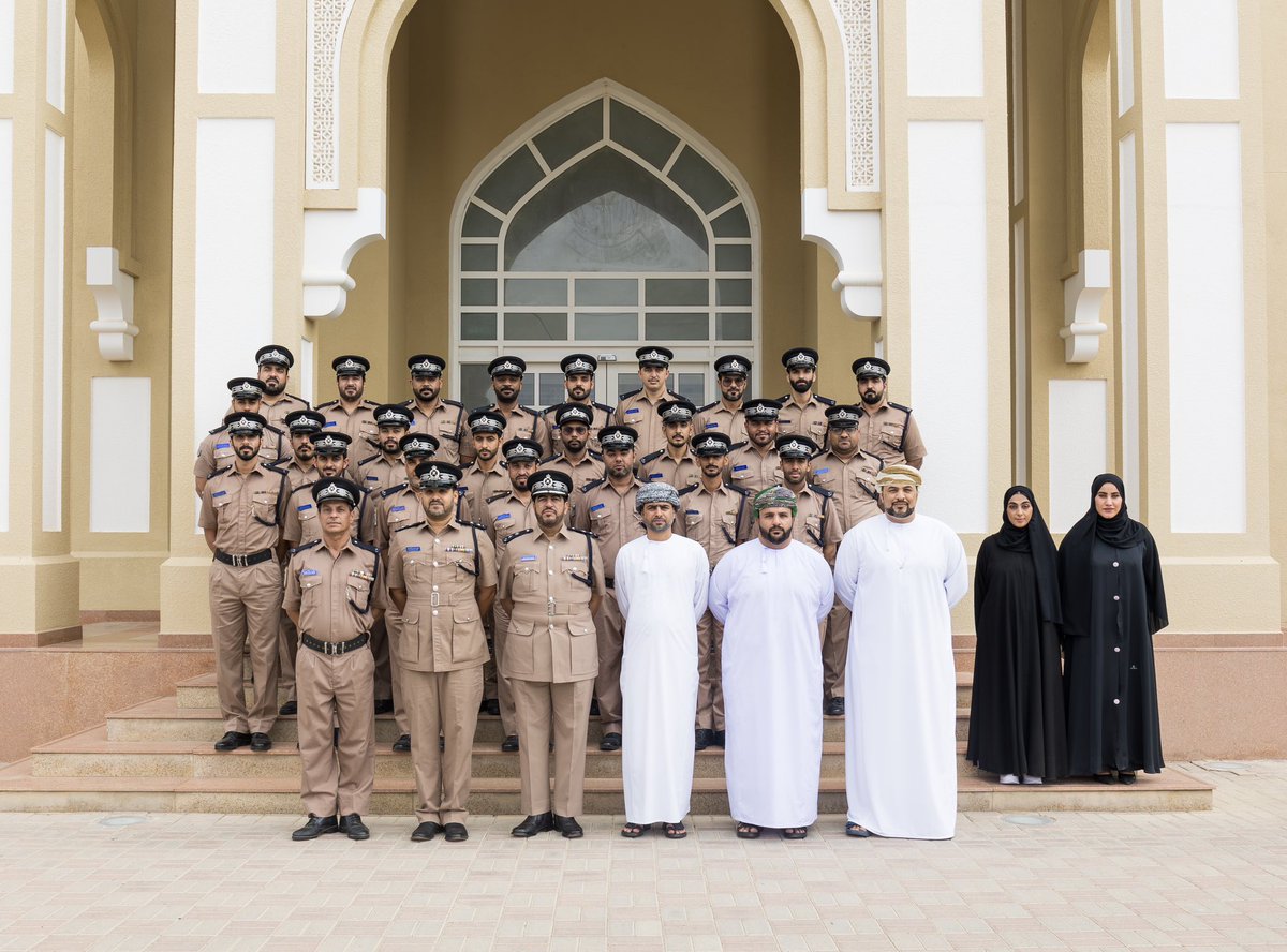 omancustoms's tweet photo. #فعاليات || الإدارة العامة للجمارك تختتم دورة تدريبية بعنوان ( أساسيات التصوير الضوئي ) بمشاركة عدداً من منتسبي المنافذ الجمركية والتي نفذت في مركز التدريب الجمركي خلال الفترة من 1 إلى 5 ديسمبر الجاري .
#جمارك_عُمان 
#شرطة_عمان_السلطانية https://t.co/2XpqfHDtHH