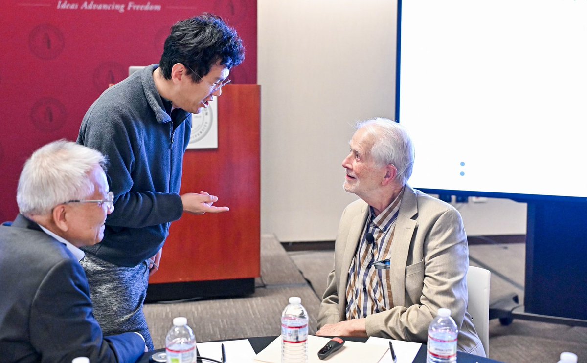 OnicekHe's tweet photo. I’m thrilled to meet my Great Grand Mentor today at Stanford—87-year-old Robert B. Wilson, the 2020 Nobel laureate in Economics for his outstanding contributions to auction mechanism design. My Doctor advisor at the University of Hong Kong, Prof. Li Jin, was a student of Bengt Holmström, the 2016 Nobel laureate in Economics for his work on Contract Theory. This makes Robert B. Wilson the “mentor of the mentor of my mentor.”
I paid my respects to him, and his insights were truly inspiring. I sincerely wish him good health and hope that future generations of students will also have the opportunity to hear his wisdom at Stanford.