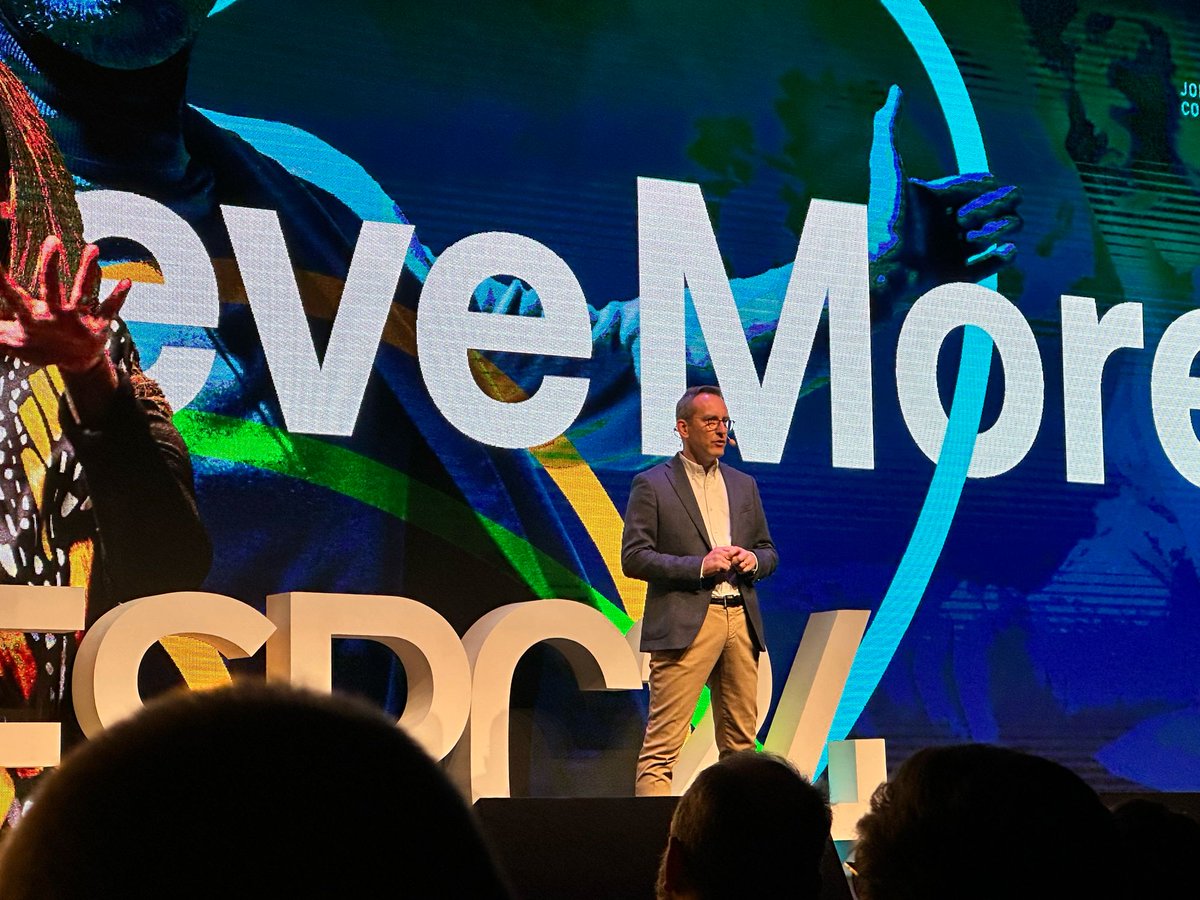 The final day of #espc24 started with Paolo kicking of the keynote by reading our minds 🤯
