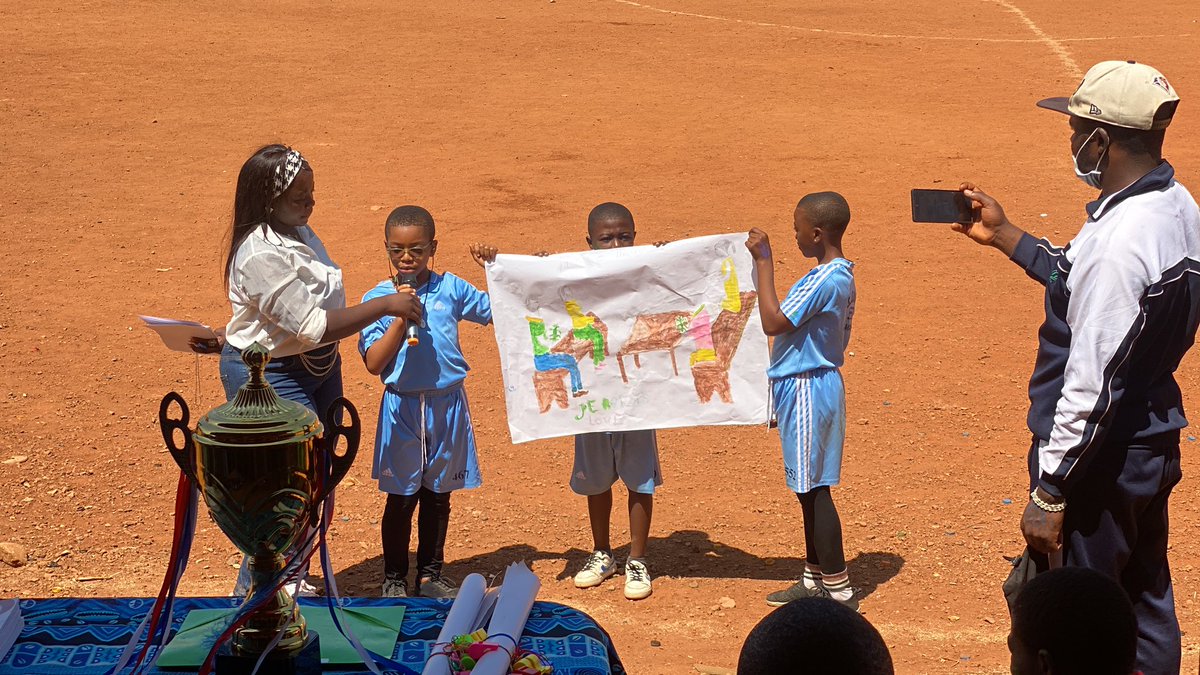 jps_bda's tweet photo. Proudly promoting peace through art! Our school peace competition featured peace-themed paintings &amp; hand/face paintings of the peace symbol. Fostering a culture of peace, one brushstroke at a time! #PeaceThroughArt https://t.co/DS0VWc3QBC