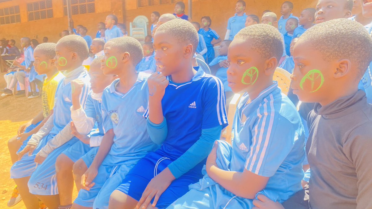 jps_bda's tweet photo. Proudly promoting peace through art! Our school peace competition featured peace-themed paintings &amp; hand/face paintings of the peace symbol. Fostering a culture of peace, one brushstroke at a time! #PeaceThroughArt https://t.co/DS0VWc3QBC