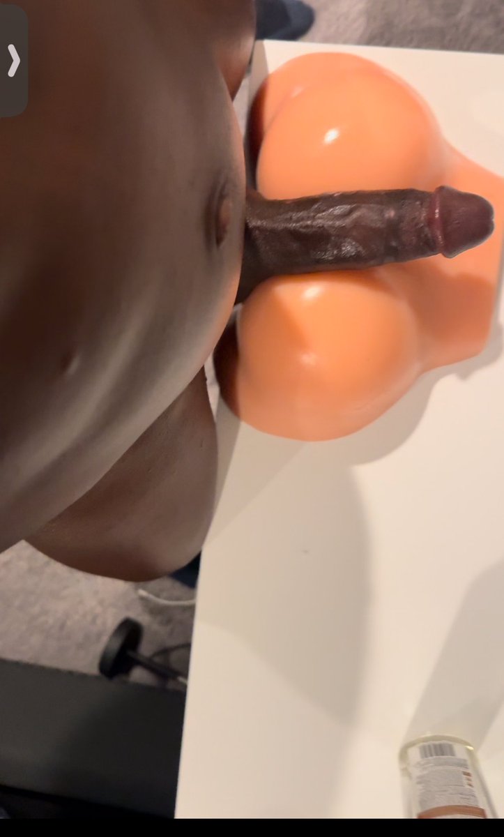 MarcusDaddyRP's tweet photo. ╰─ 𝗯𝗹𝗮𝗰𝗸 𝘀𝘂𝗽𝗿𝗲𝗺𝗮𝗰𝘆♠️─╮
       ▬▬▬▬▬▬▬▬▬▬▬▬▬

      El juguete se me queda pequeño.
      ¿Quieres ser mi juguete?

           ♡ - ↺ |♠️ https://t.co/fMvvOxAEgS
