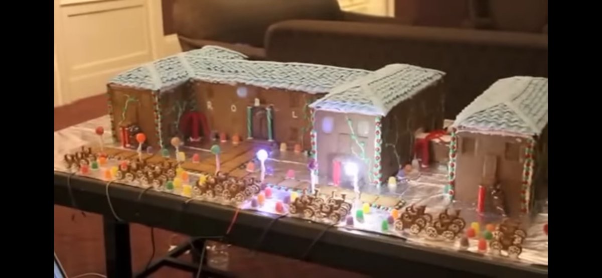 swinusoidal's tweet photo. @_sadwaffle When I was in college some friends and I built our dorm out of gingerbread https://t.co/nN5hZeZsTP
