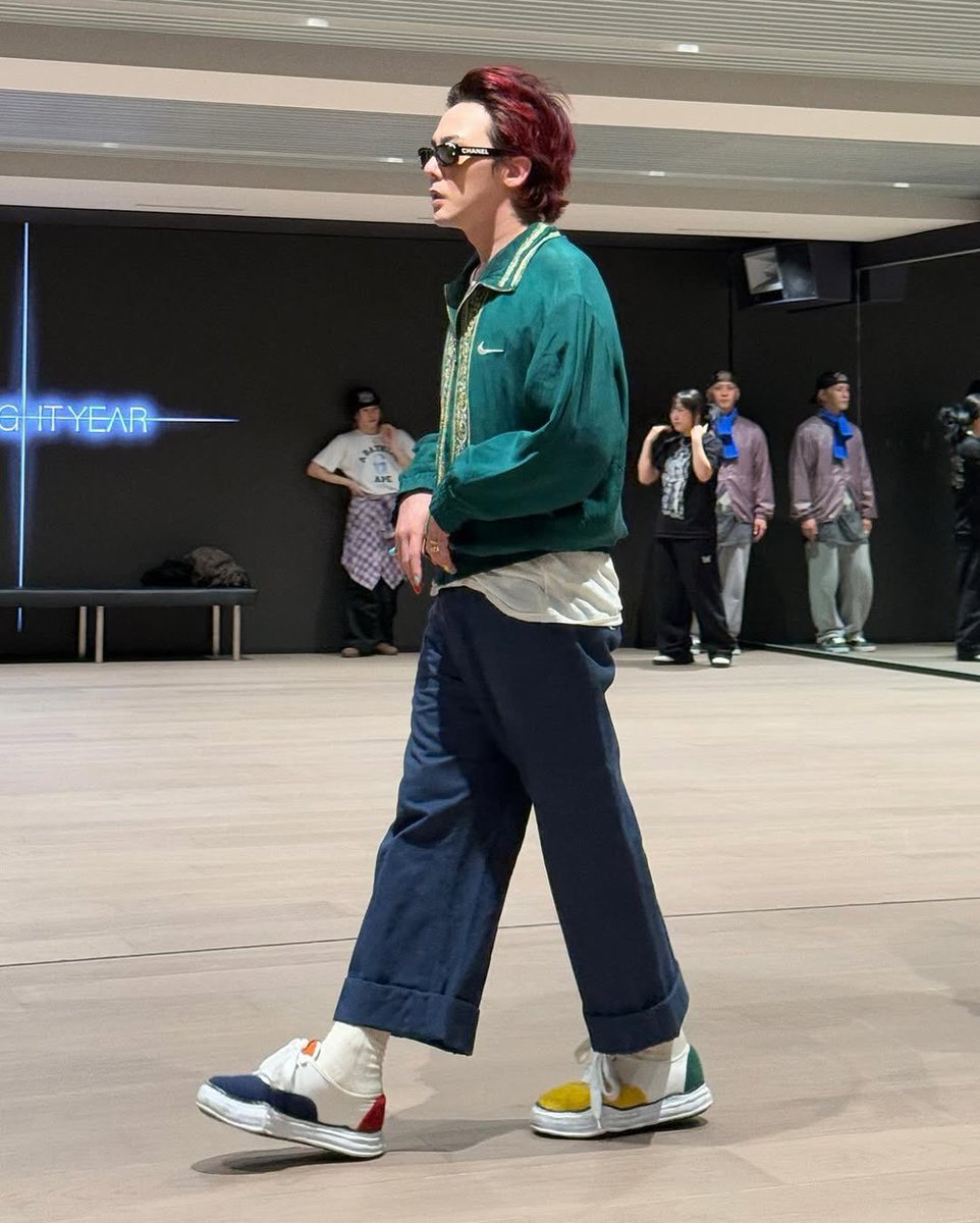 t_o_p_class's tweet photo. What in the duality is this 😩😍

G-DRAGON                       KWON JIYONG https://t.co/1UnGsGqO7L