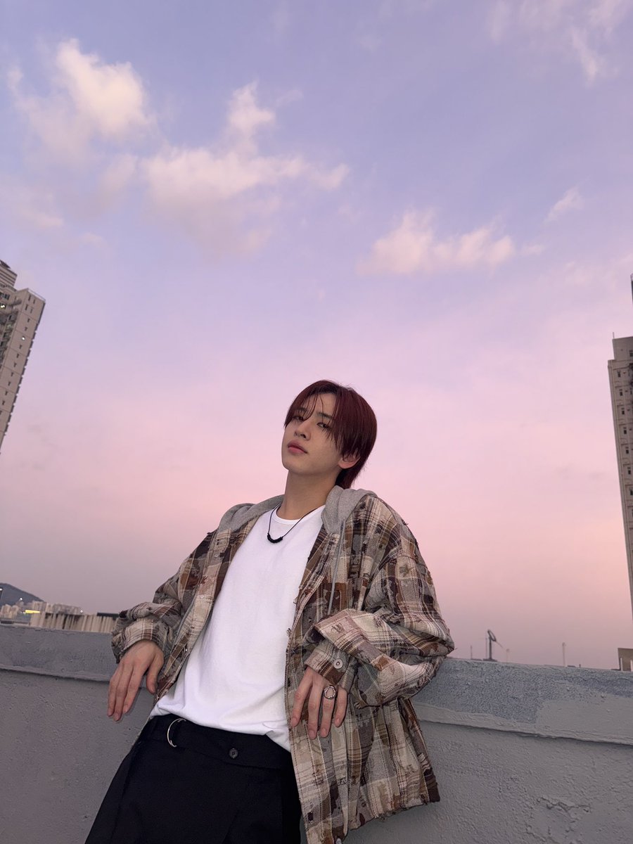 CRAVITY_twt's tweet photo. Life is a beautiful journey~ 
Seize the day ‘cuz it’s NOW OR NEVER 

#CRAVITY #크래비티
#앨런 #ALLEN
#FIND_THE_ORBIT
#Now_or_Never https://t.co/DFqbHFrEtl