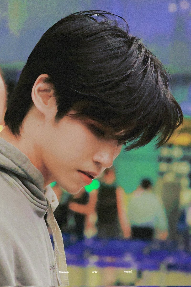 FlippedforPoom's tweet photo. #poompps #PoomPhuripan
何妨如一顆星閃過
忘記繽紛的燈💫 https://t.co/DP4tJpQCcO