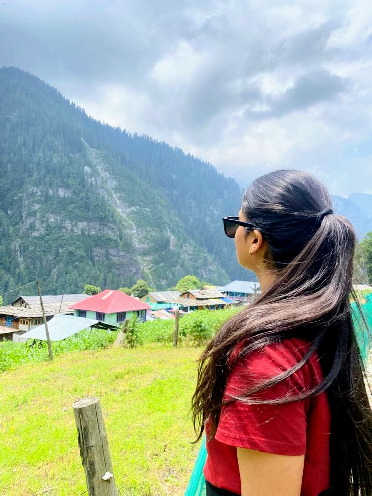 SARITA_BISHNOI2's tweet photo. मत सोच इतना … जिंदगी के बारे में , जिसने जिंदगी दी है… उसने भी तो कुछ सोचा होगा,मस्त रहो ❣️🫰 https://t.co/i07o1H8BCt