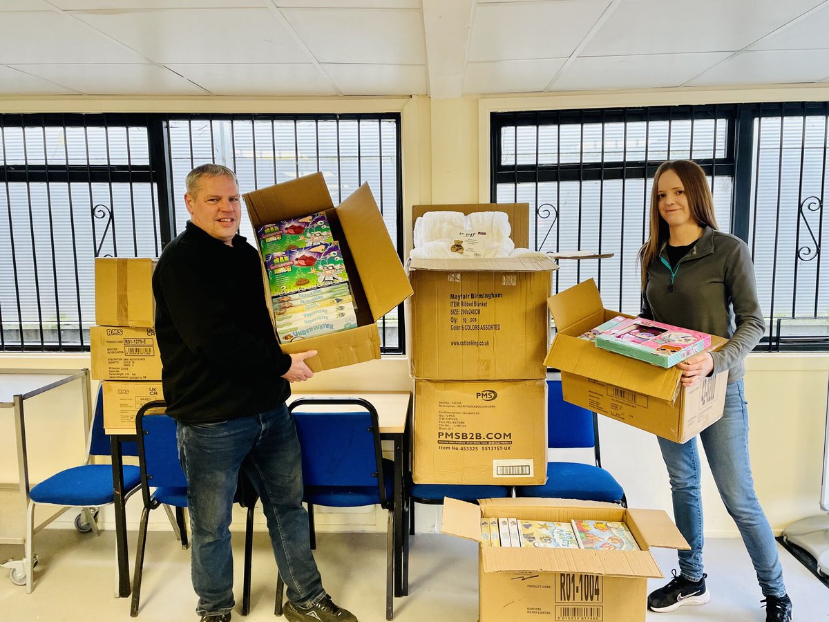 🎁✨ A huge THANK YOU to the wonderful Aaron and Grace from Toys Gifts Telford for their incredibly generous donation of new toys to our AFC Telford United Foundation Christmas Toy Bank! 🎄🎅

Your kindness and generosity will bring so much joy to children and families who need