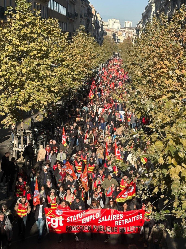 realmarcel1's tweet photo. C’est la foule des grands jours aujourd’hui à Marseille pour sauver le service public.
📸@AmauryBaque 
#greve5decembre https://t.co/hYhXIOHvrM