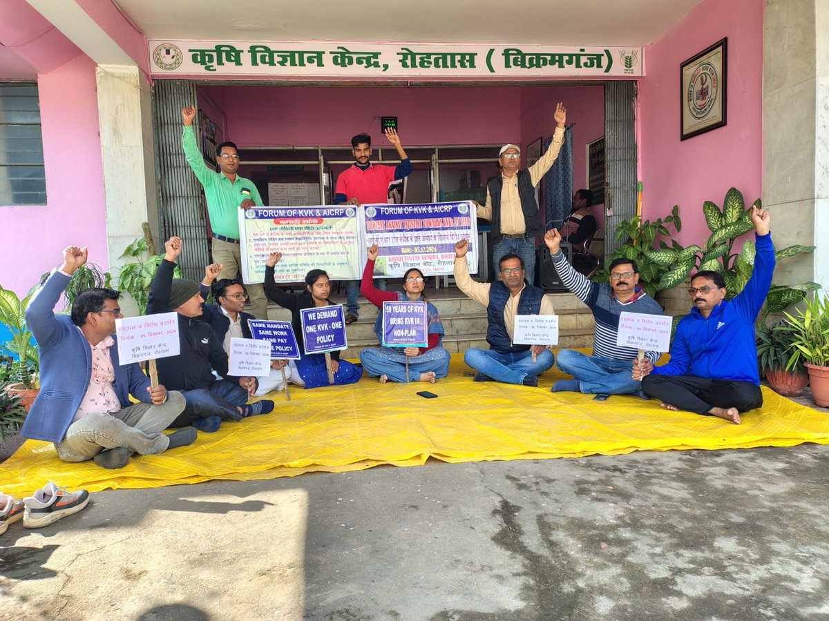 NF_KVK's tweet photo. Employees of KVKs all over India have protested against discriminatory policies of ICAR. @ChouhanShivraj @narendramodi @PMOIndia @republic @icarindia @AgriGoI @republic @Republic_Bharat @RahulGandhi @kharge @ZeeNews https://t.co/hEyBIrJ5hj