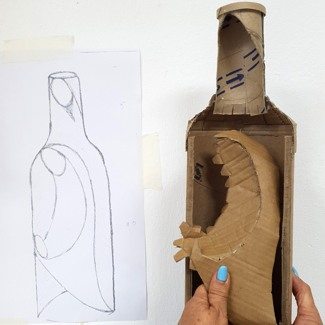 La Navidad se acerca y en nuestra escuela estamos preparando varias actividades para celebrarlo: concurso de postales,  exposiciones, Rakú cerámico,  subasta navideña, belén escultórico y un árbol navideño de cuero. ¡Una serie de eventos que no te puedes perder!🎄😍

#EASDJerez