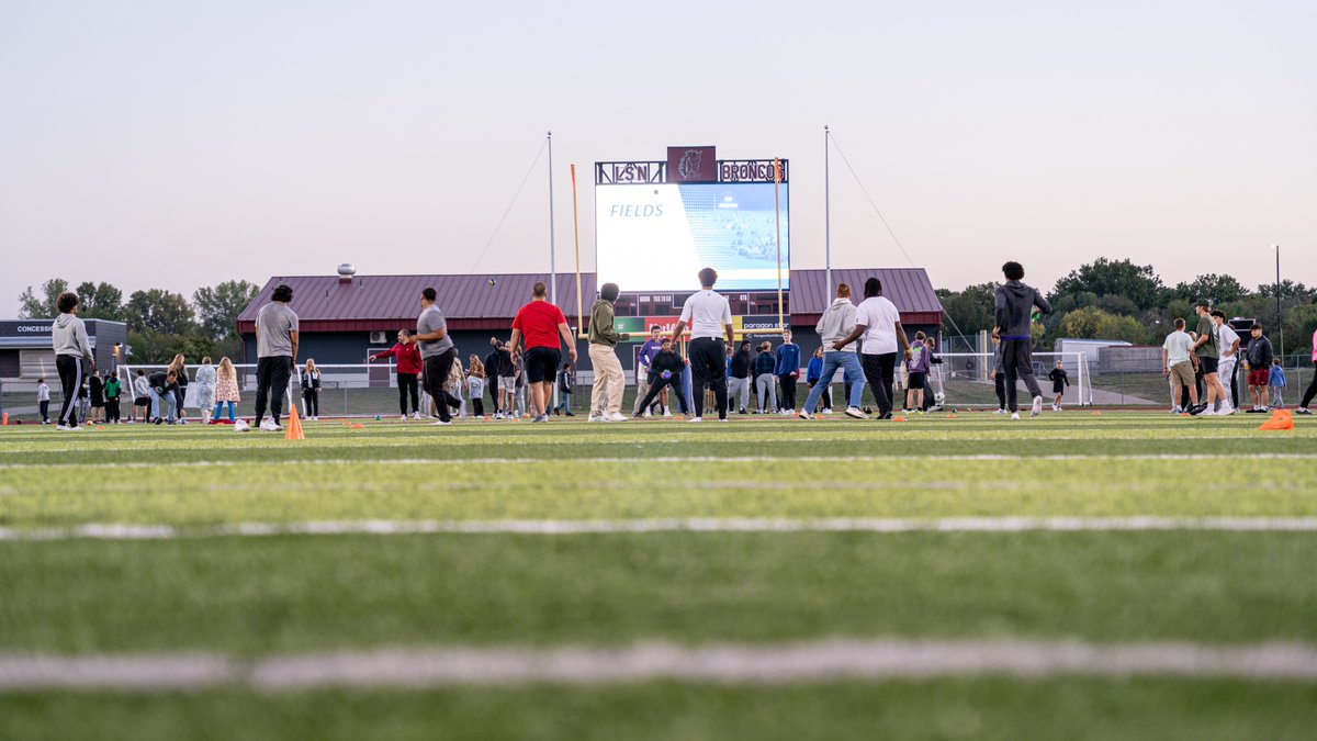 TheFCATeam's tweet image. "I thought about my ways and turned my steps back to your decrees. I hurried, not hesitating to keep your commands." - Psalm 119:59-60

Mistakes happen in sports and life. God knows this and gives us the gift of repentance. What matters is being all in for Him. Hesitation in…