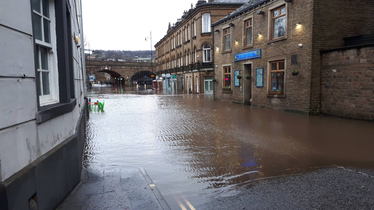 iCASP (@yorkshireicasp) on Twitter photo 1/ If you work in flood resilience, emergency planning, transport, highways & know about flooding in the Calder Valley or Wykebeck - we need your help to test a new virtual mapping tool.
It's been developed by <a href="/UniversityLeeds/">University of Leeds</a> to help understand #flooding & #climatechange 1/ If you work in flood resilience, emergency planning, transport, highways & know about flooding in the Calder Valley or Wykebeck - we need your help to test a new virtual mapping tool.
It's been developed by <a href="/UniversityLeeds/">University of Leeds</a> to help understand #flooding & #climatechange