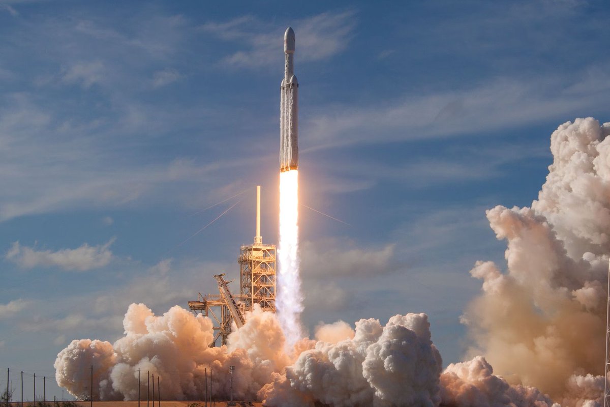 cryptosteel's tweet photo. 🚀🚀🚀 Bitcoin just hist $100K! So we're giving away 5,000 sats!

How to win?

1. Like and share this post
2. Follow @cryptosteel
3. Tag two friends in the replies of this post.

Winner is announced later today 🎁