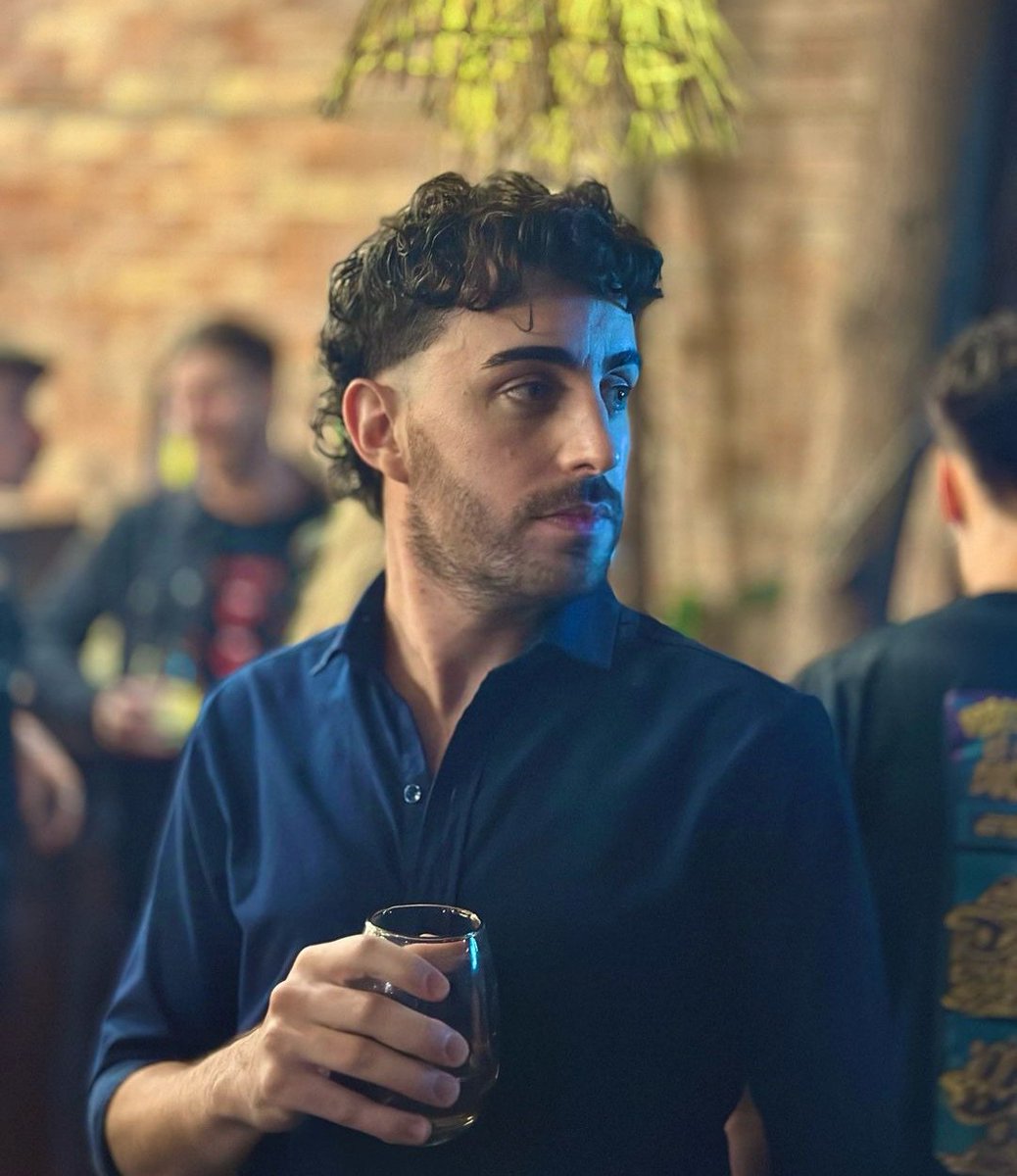 __Wandy45__'s tweet photo. Me re entiendo me re entiendo me re entiendo me re entiendo me re entiendo me re entiendo me re entiendo 😍
#GranHermano https://t.co/9OcLaHyYcH