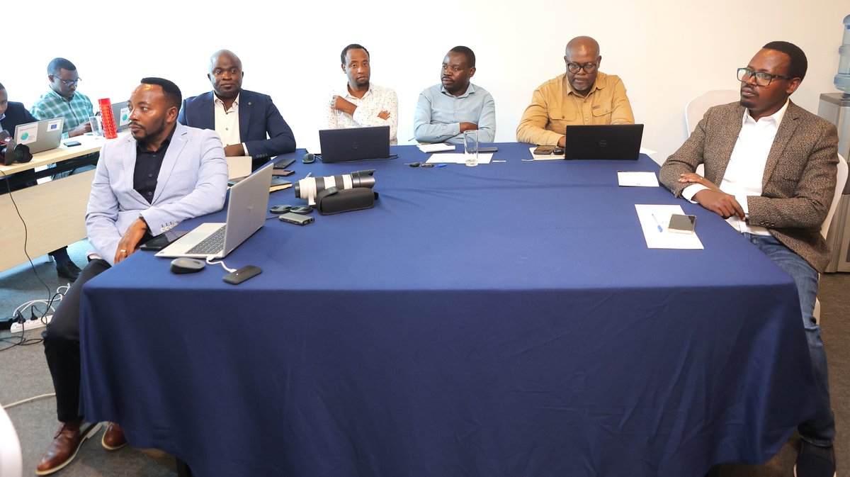 IucnRwanda's tweet photo. Today, PS @BeatriceCyiza of @EnvironmentRw, @KaoriKayYasuda of @IucnRwanda &amp; ES of @RwandaEast @JeanneNhabimana chaired the Steering Committee Meeting for the #TREPAProject funded by @theGCF.

Members appreciated the progress made &amp; called for accelerated delivery on key targets. https://t.co/es57G8swqk