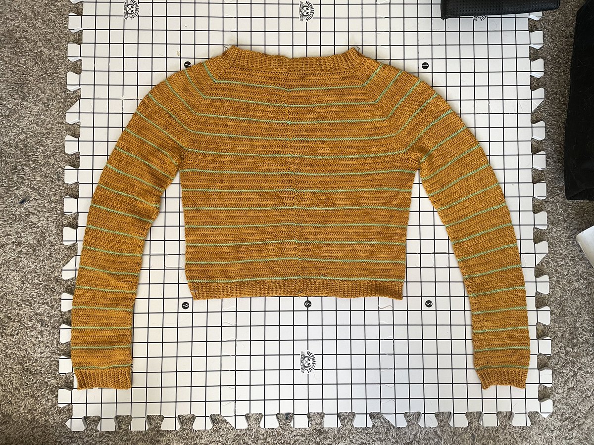 Finished the shop sample and dropped it off at Hook and Needle in downtown Vancouver, WA!