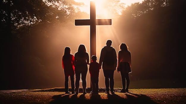 Através do relato bíblico percebemos que, em todo o tempo, Deus sempre teve um povo para chamar de Seu. Nossa missão porém não é a de aparentar superioridade, e sim a de revelar ao mundo a glória de um Deus que quer o nosso bem-estar e felicidade,aqui e no porvir.||Rm11:5||#rpSp