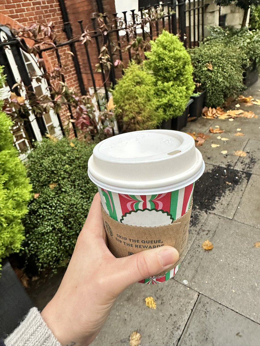 Thank you <a href="/StarbucksUK/">Starbucks UK</a> for providing NHS staff with free hot drinks today.