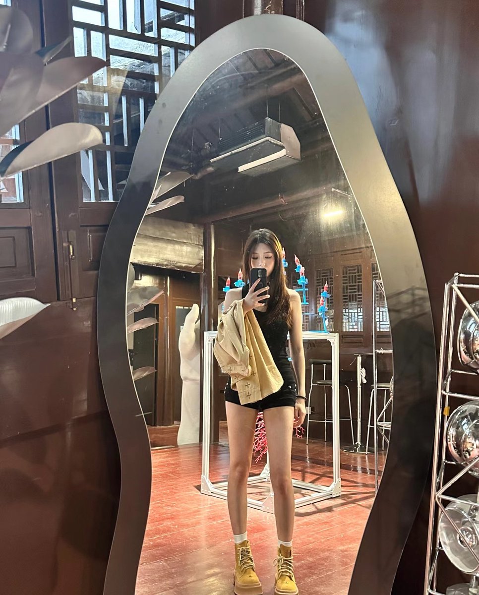 haylebean15's tweet photo. 地区：拉萨
身高:   172
体重:   51kg
年龄:   24
价格：800/次2000/过夜，夜不限次数
服务：鸳鸯浴 做爱 口交 波推 漫游  69互舔 SM 制服JK（资源真实有效 需要资源联系主页简介的QQ）

 #拉萨会所 #拉萨兼职 #拉萨修车 https://t.co/vLXsulGuGa