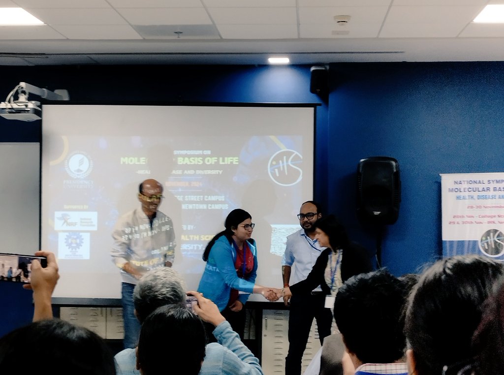 CopperBioGroup's tweet image. Tisha @DashTisha, 5th year BS MS student & Swastika @swastikadey02, 2nd year graduate student, from our lab, presented their posters at the National Symposium organised by Presidency University, IHS-PU. Congrats to @DashTisha for securing 1st position for her poster.
@iiserkol