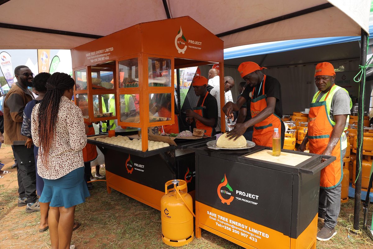 UECCC1's tweet photo. We are live at Kiboga Ssaza grounds for the official #RBFLaunch Various #CleanEnergy service companies are on ground displaying their discounted products. https://t.co/F29r6NVTxI