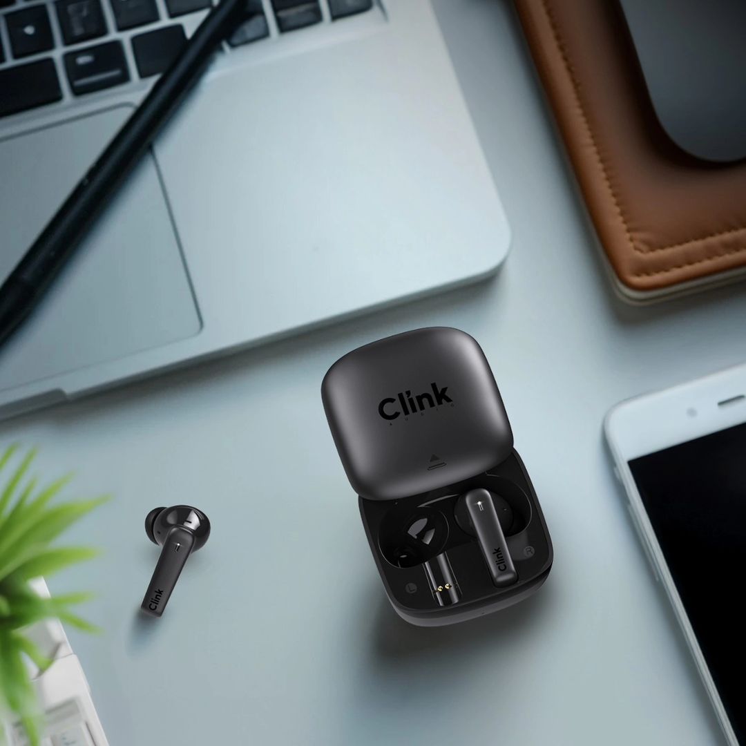 clinkaudio's tweet photo. Power up your productivity with Clink VoiceBuds... Stay connected, Stay productive... #premiumaudio #wirelessearbuds #insaneclarity #vibewithClink🥂 https://t.co/apd2e2BUXL