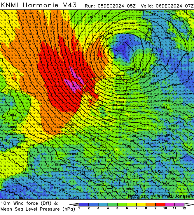 weermanrobert's tweet photo. Morgenochtend wordt het weer onstuimig! Langs de kust van Noord-Holland, het IJsselmeergebied, de Wadden en de Friese kust kans op #westerstorm! Ook zeer zware windstoten mogelijk van 100-110 km/u. Sluit lokaal iets meer niet uit. Jullie weten waar ik morgenochtend ben...😇 https://t.co/o1JyQUuXVj