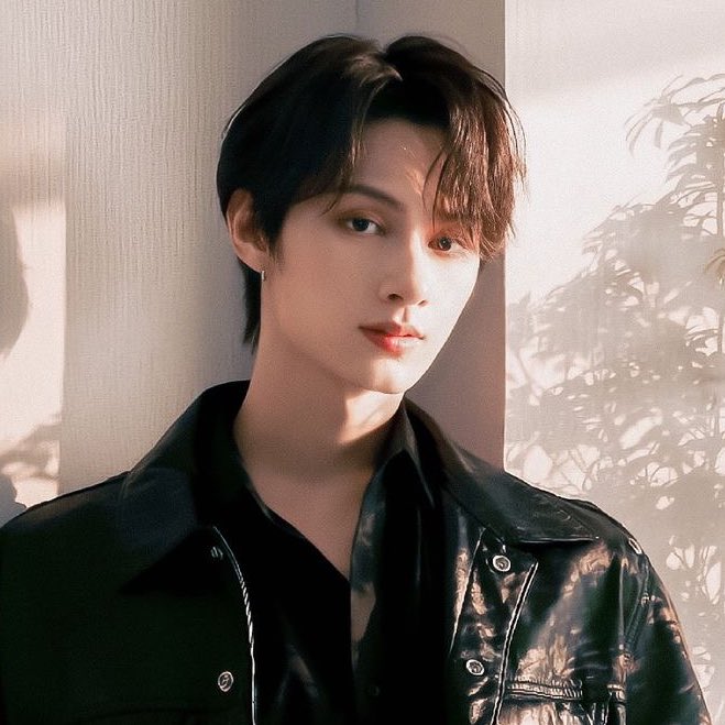 ey2zee's tweet photo. an au wherein you’ve been counting down the days ‘til the baby comes out with your idol in a fan call

— #jun x #yeji https://t.co/OjgDWUjGqZ