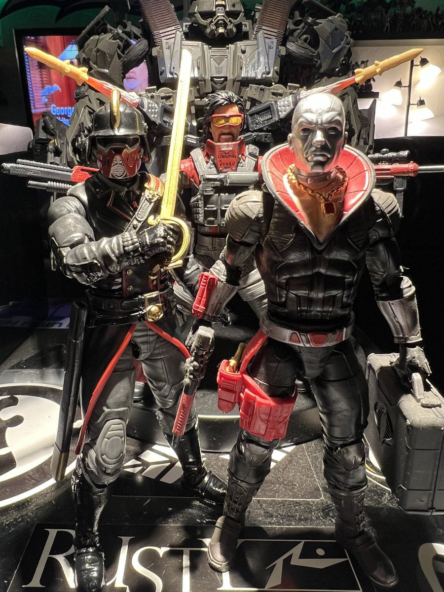TFReview16's tweet photo. Iron Grenadiers, with the B.A.T on the way and Metal-Head blasting off. I’m excited for what could be next for this sub-line. #irongrenadier #gijoeclassified https://t.co/2IM77p43BK