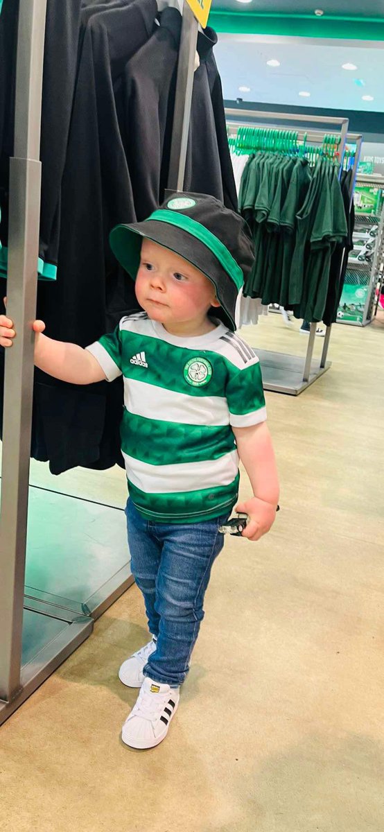 Ederin158's tweet image. A wee update on Tommy Paul Quinn a 3yr old Glasgow bhoy battling stage 4 neuroblastoma please give his journey page a follow and show some support if you can 🍀✊ @TamseIIicsonIII  @andypingu1888 @CelticFCSLO @Wee_Oscar 
@WeeTommysJrny @HomeBhoys #celtic #celts #THEMIGHTYQUINN