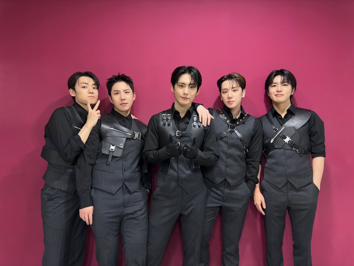 official_ACE7's tweet photo. [📸]

에이스는 라이브 맛집이야… 
잇츠라이브 맛집 😍

#ACE #PINATA #AcePINATA
#에이스 #피냐타 #에이스피냐타
#itsLive #잇츠라이브 https://t.co/qkMKy7TOZh