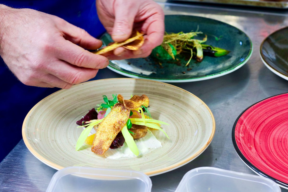 We can create a menu to suit your event perfectly🍴

From quirky to traditional, our experienced and award-winning team offer excellent service to make your experience one to remember. 

📞 01695 632 252
💻 carringtons-catering.co.uk

#CarringtonsCatering #Catering #EventCatering