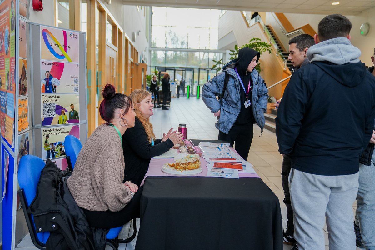 Did you know November is Men's Mental Health Month?✨ We marked the occasion with a pop stand to start the conversation around the importance of men's mental wellbeing, offering free helpful resources - and free cake!🍰

#MyBristolCollege #WhereNext #MensMentalHealthMonth