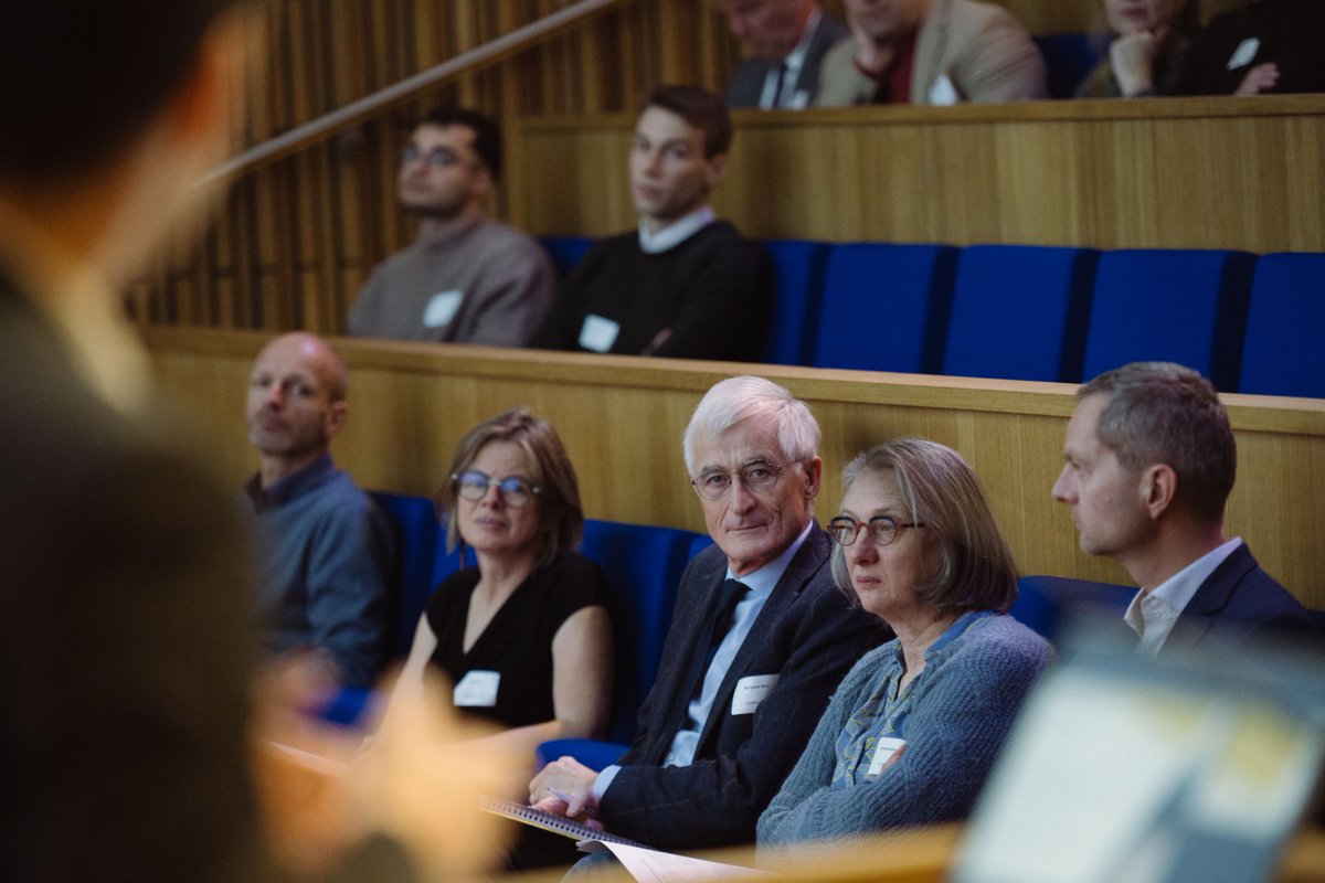 GASPAR (@gaspar_ugent) on Twitter photo Gaspar blikt terug op een geslaagde studienamiddag lokaal bestuur <a href="/ABB_Vlaanderen/">Agentschap Binnenlands Bestuur (ABB)</a>!
🎙️ Keynote <a href="/Bram_Wauters/">Bram Wauters</a> & <a href="/VerschuereBram/">Bram Verschuere 🇪🇺🇺🇦🇨🇦</a> over hoe burgers, politici & ambtenaren instrumenten tvv burgerparticipatie, beoordelen.
🏆 Jong talent <a href="/MarechalWard/">Ward</a> wint Guido Decoster scriptieprijs! Gaspar blikt terug op een geslaagde studienamiddag lokaal bestuur <a href="/ABB_Vlaanderen/">Agentschap Binnenlands Bestuur (ABB)</a>!
🎙️ Keynote <a href="/Bram_Wauters/">Bram Wauters</a> & <a href="/VerschuereBram/">Bram Verschuere 🇪🇺🇺🇦🇨🇦</a> over hoe burgers, politici & ambtenaren instrumenten tvv burgerparticipatie, beoordelen.
🏆 Jong talent <a href="/MarechalWard/">Ward</a> wint Guido Decoster scriptieprijs!