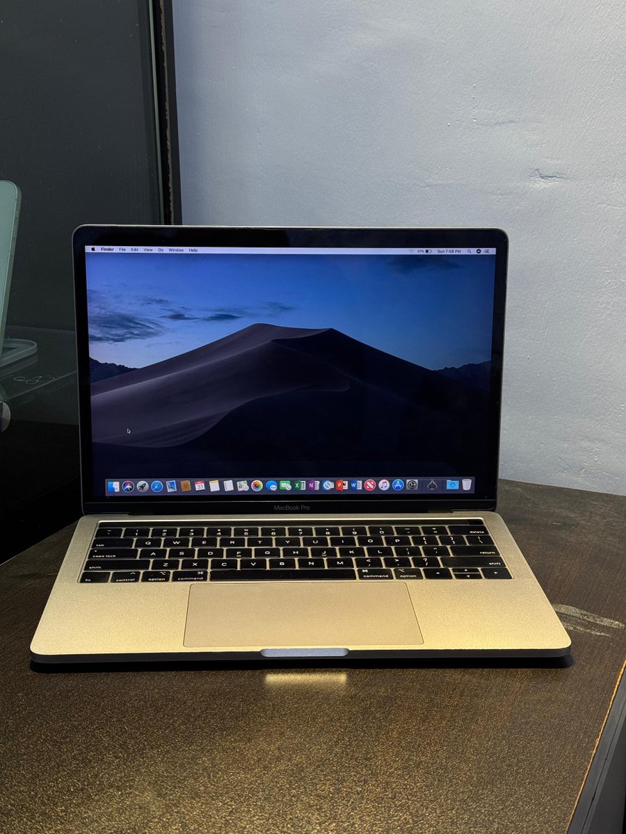 gadget_xpress01's tweet image. 💻 🇺🇸 MacBook Pro 2017 💻
✨ Key Specs:
Intel Core i7 Processor

16GB RAM | 512GB SSD
Touch Bar for seamless functionality
Clean Condition: CC 202

₦670,000
 📩 DM now to order

#MacBookPro2017 #TechDeals #GadgetXpress #UpgradeYourTech