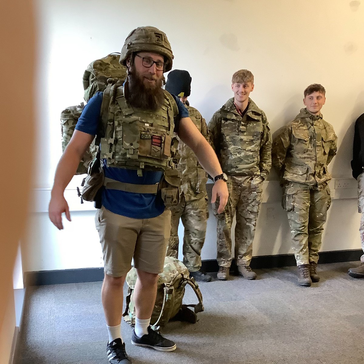 Students and staff had an interesting session with weighted bags when the Army visited earlier this week. 🪖 #ArmyVisit #ThisisAP