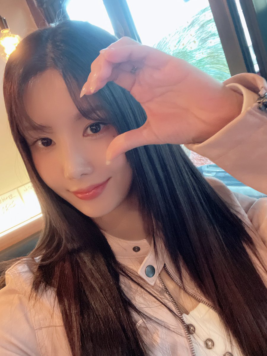 KWONEUNBI's tweet photo. [🎥] 퀸은비가 쏘아올린 꽃등심.EP05 (출처 : 백수근삼촌 | YouTube)

▶ https://t.co/2AgJs78IWS

#권은비 #KWONEUNBl
#백수근 https://t.co/GIqqT3qOSF