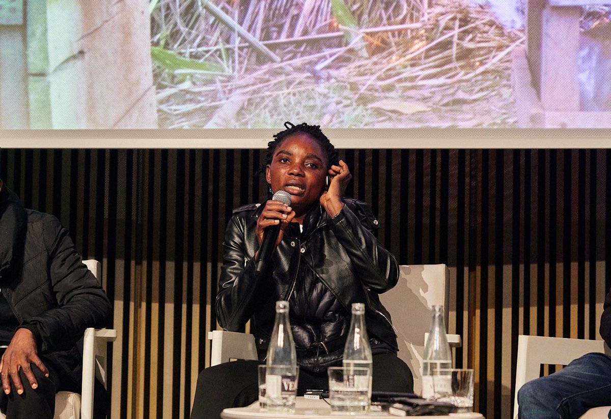 DartFestival's tweet photo. 🎬#Dart2024 al @MACBA_Barcelona amb la projecció de THE INTERNATIONAL CELEBRATION OF BLASPHEMY AND THE SACRED i una sala ben plena!
✨🗣️Debat moderat per @edyanganiose, amb membres del col·lectiu CATPC, l'artista @RenzoMartens i el comissari @HichamKhalidi.
📸@weareleafhopper https://t.co/t4om1AaTLn