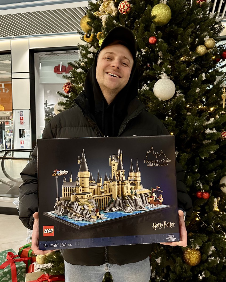 Друзі, в свій ДН — ДАРУЮ:

- Великий LEGO® Harry Potter™: Замок та територія Гоґвортс
- Брелки LEGO: Герміона+Гаррі

1шанс=100грн

Банка: send.monobank.ua/jar/98Dwjykw5

Збір від Київстар та ПЖ «Нам тут жити 2.0», на покупку роботизованих комплексів для підтримки саперів.

Прошу ❤️🔁💵