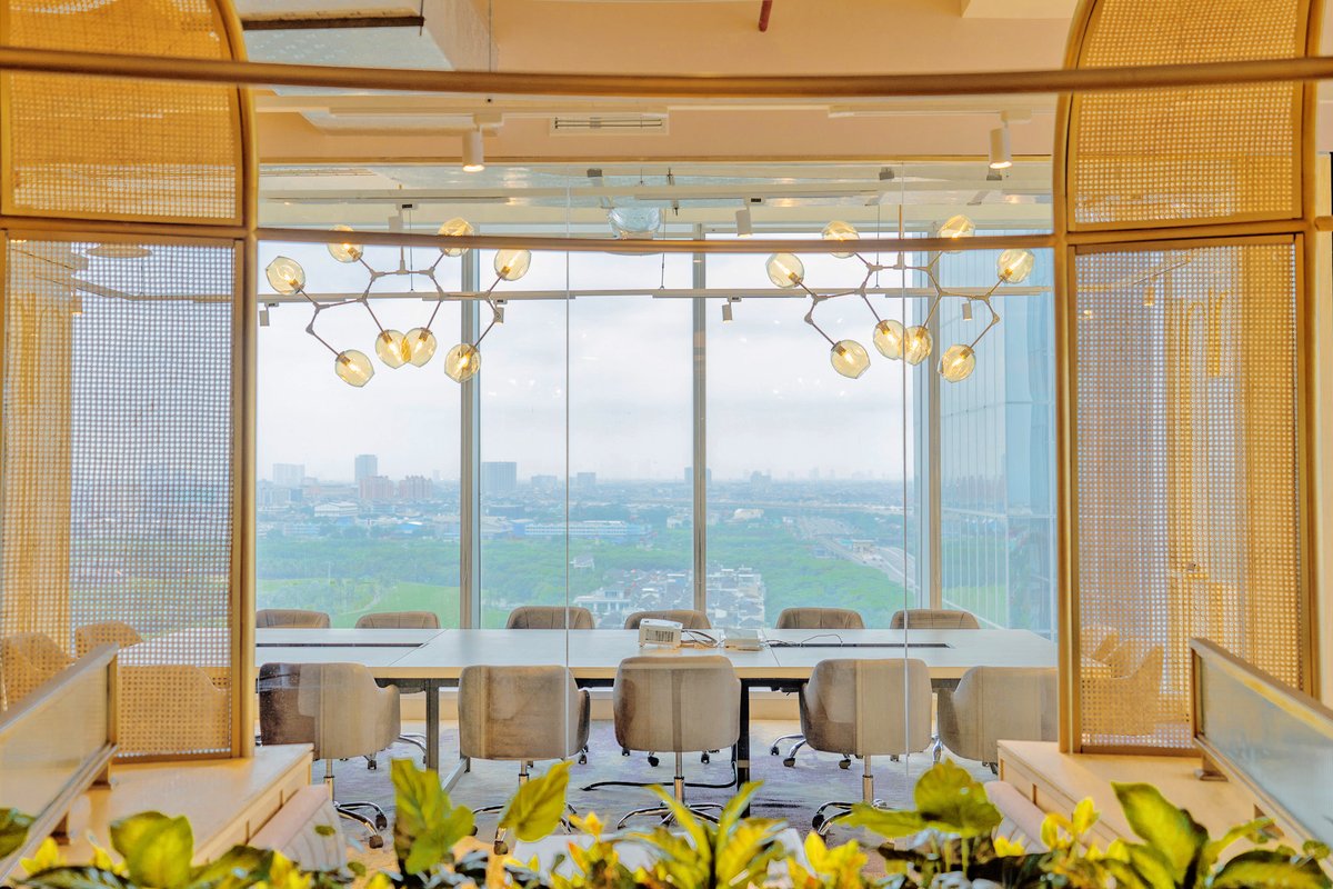 LetsGoWork's tweet image. Rutinitas kalo kerja di #GoWork :  

09.00 = Beli kopi  
10.00 = Kerja di coworking dekat jendela
11.00 = Nelfon client di phone booth
12.00 = Lunch
13.00 = Meeting offline di meeting room
14.00 = Kerja di lounge
16.00 = Nyantai di nap room
17.00 = Kerjaan beres
18.00 = Pulang