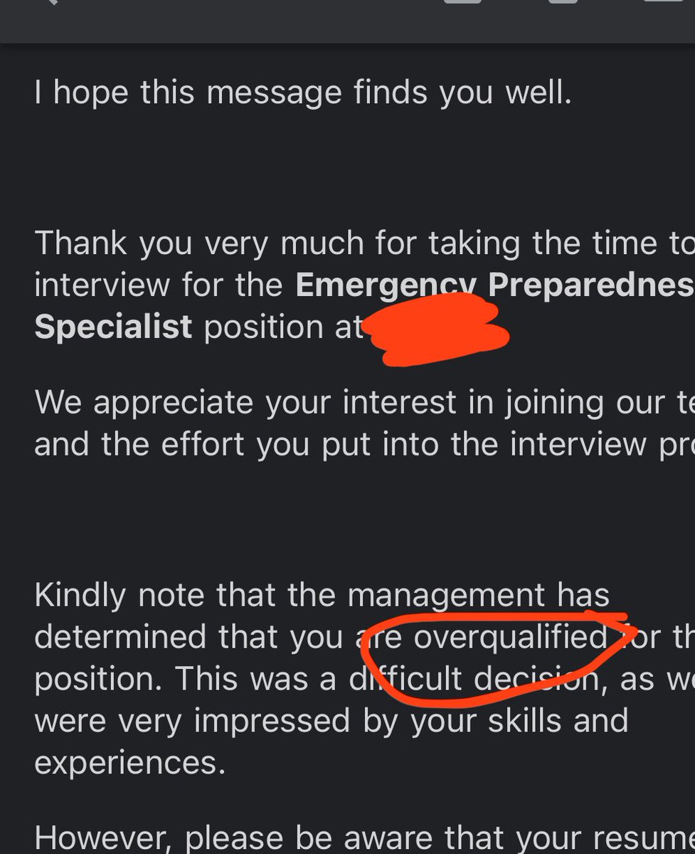 يضحك كيف اغلب الوظايف ترفضك لان السي في حقك ضعيف ولما تقوي السي في يصير اكثر من المطلوب ! كيف نوزنها ياناس😂