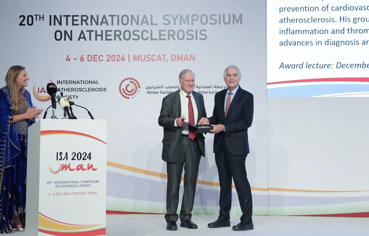 CNIC (@cnic_cardio) on Twitter photo 🎖️El Dr. Valentín Fuster recibe el Premio de la <a href="/atherosociety/">International Atherosclerosis Society (IAS)</a> por sus destacadas contribuciones en la prevención y tratamiento de la #aterosclerosis. El galardón se entregó durante la inauguración del Simposio Anual de la Sociedad en Omán. #ISA2024
🗣️ “Estoy muy agradecido por 🎖️El Dr. Valentín Fuster recibe el Premio de la <a href="/atherosociety/">International Atherosclerosis Society (IAS)</a> por sus destacadas contribuciones en la prevención y tratamiento de la #aterosclerosis. El galardón se entregó durante la inauguración del Simposio Anual de la Sociedad en Omán. #ISA2024
🗣️ “Estoy muy agradecido por