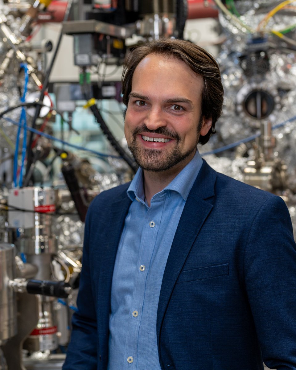 IUPAP_physics's tweet image. 🥇C10 - IUPAP Early Career Scientist Prize 2025 in Structure and Dynamics of Condensed Matter 🥇
🏵 Dr. Niels Schröter, @mpi_msp
More: bit.ly/4fXFef3