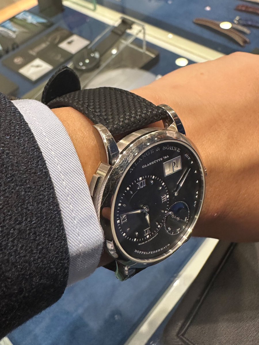 ppa324's tweet image. CODE 192.029 by A. LANGE &amp;amp; SOHNE

このベルトも悪く無い気がする🙄