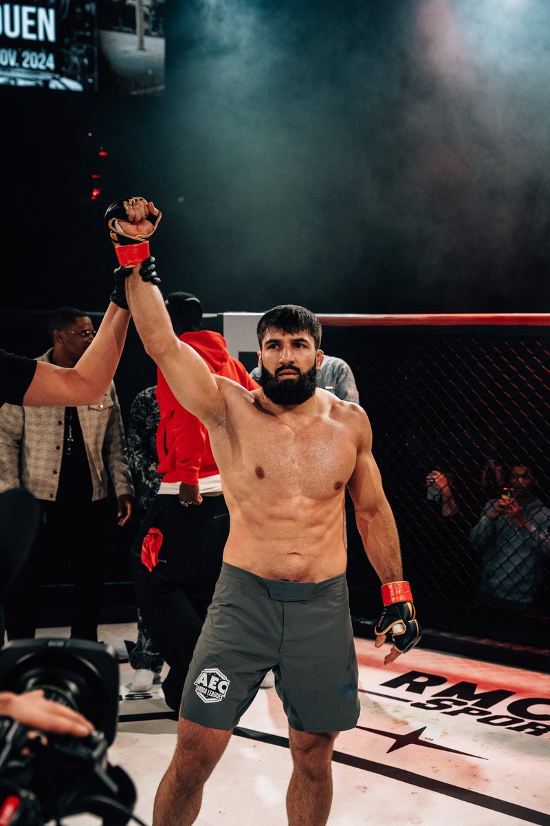aec_mma's tweet photo. ⚡️• La performance XXL de @Khamzat_borz_ lors de cet #AEC10 ! https://t.co/1FzGLHuFed